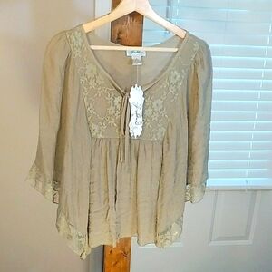 J Gee Boho Olive Green Top Blouse Front Lace And Sleeves Tie Size M Pleated.